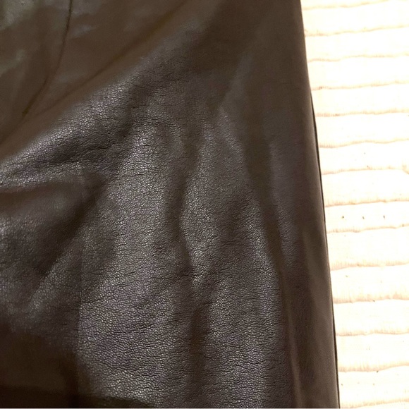 NWOT SKIMS FAUX LEATHER BOOT CUT PANT-SOOT size xs - Picture 6 of 11